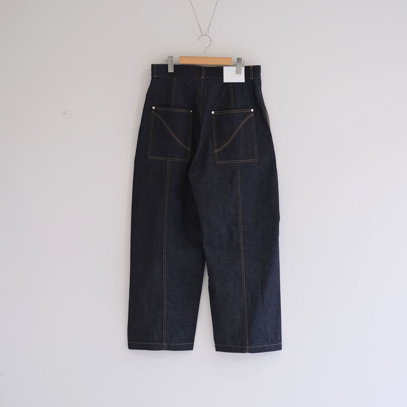 WELT TROUSER RAW DENIM / ワイドストレート / デニム/ ボトムス