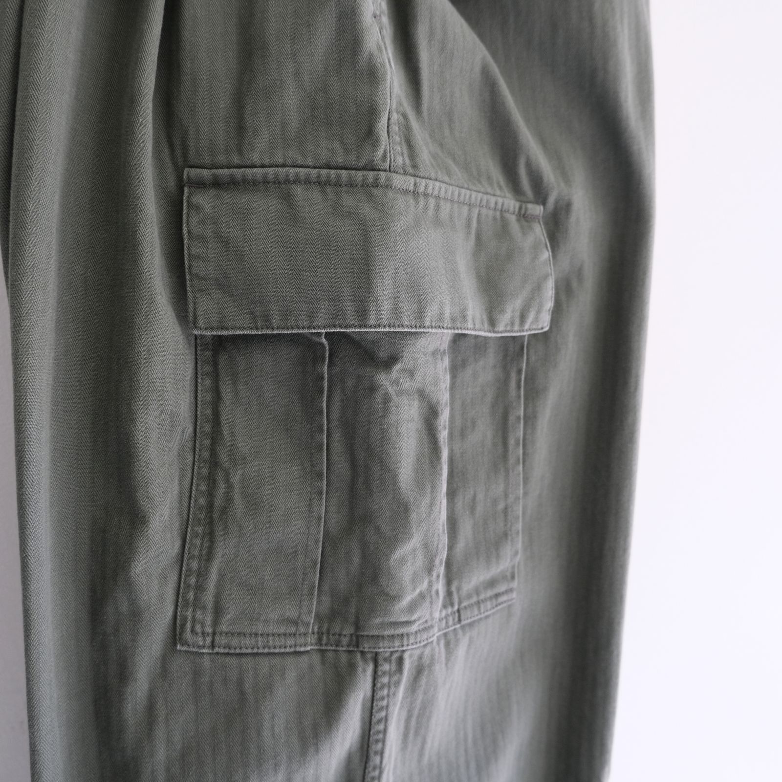 Herringbone 6-Pocket Pants / パンツ / カーゴパンツ / ヘリンボーン / KHAKI