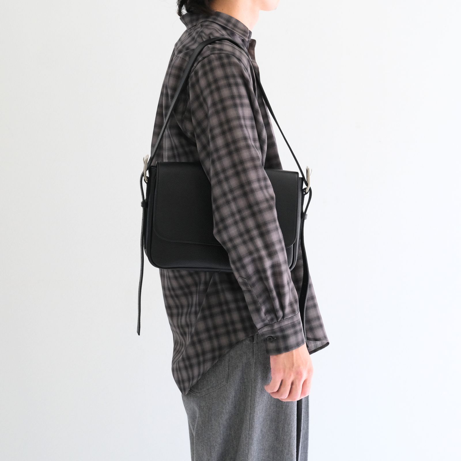 【残り1点】Leather Shoulder Bag [Dumbo] / レザー ショルダー バッグ [ダンボ]（Black）