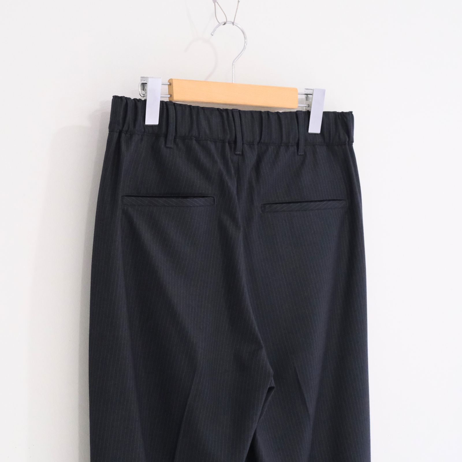 Narrow Stripe Tapered Slacks / ナロー ストライプ テーパード スラックス（HEATHER CHARCOAL）