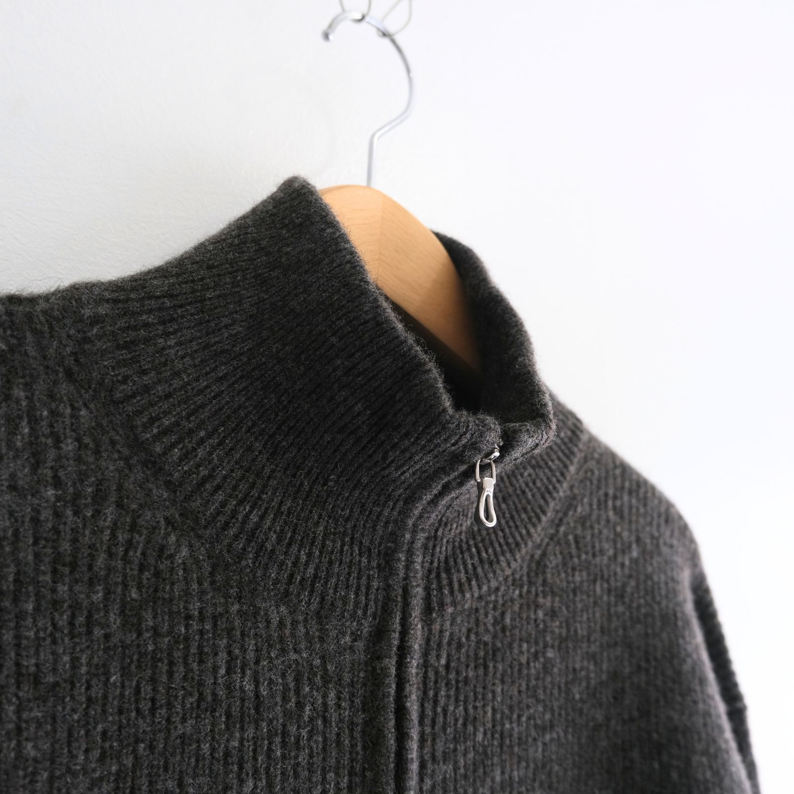 YAK / WOOL RIB DRIVERS KNIT（C.GREY）