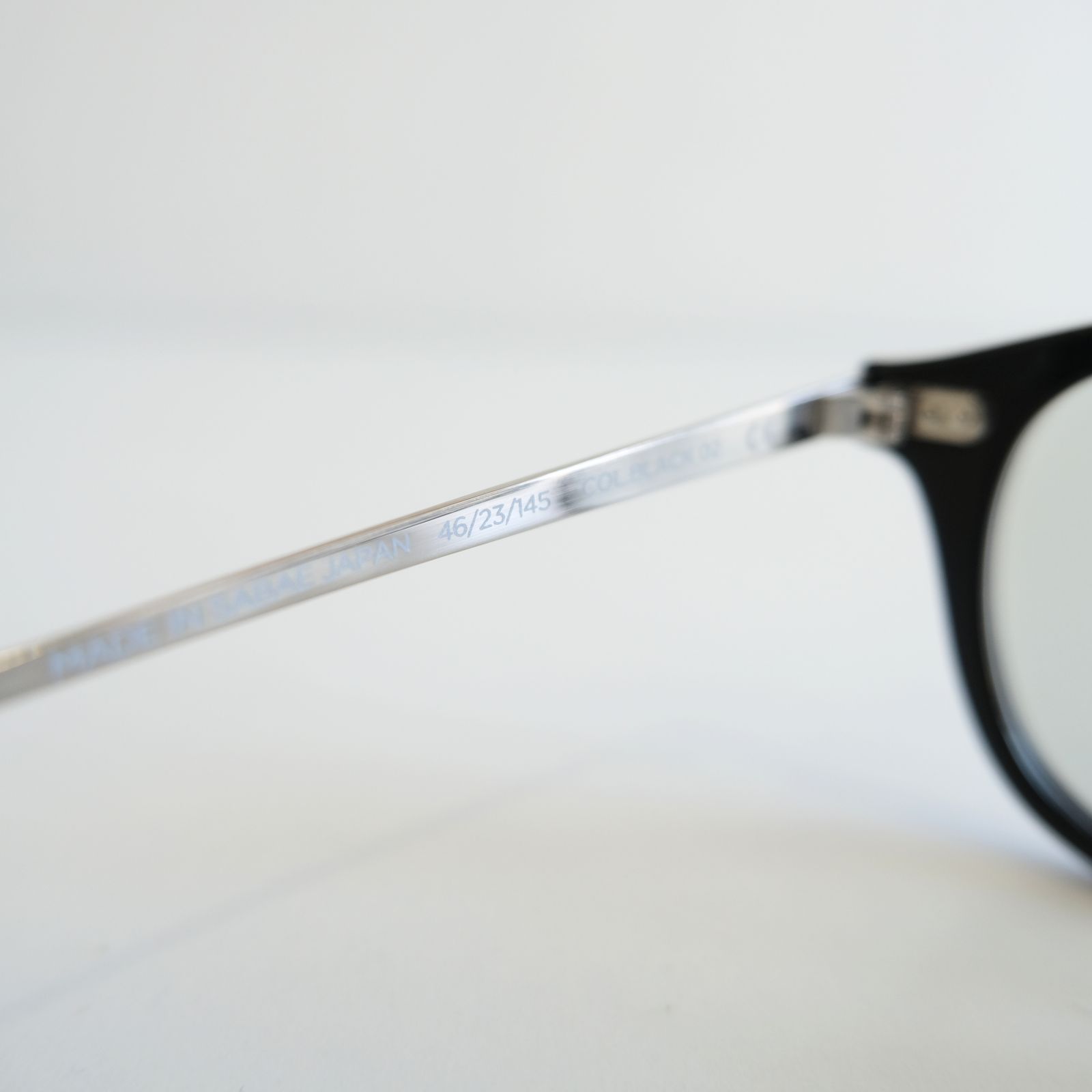 JIFUSAN #2（GLOSS BLACK × GREY GREEN to D.GREY）