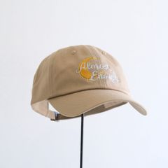 【残り1点】EMBROIDERY MID CAP（CAMEL）