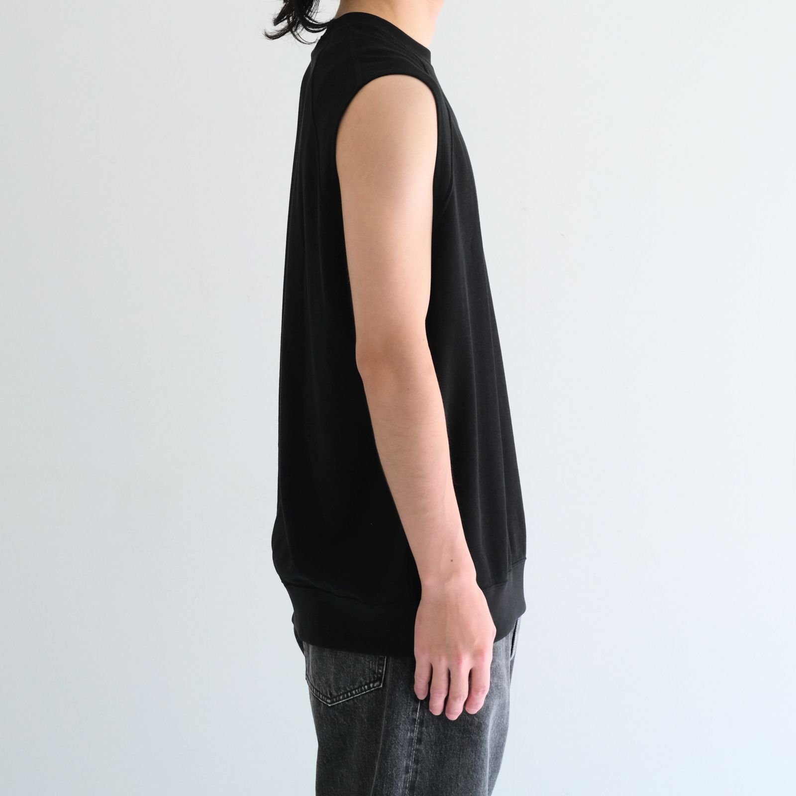 SOFT DRY SHORT LOOP TERRY SLEEVLESS TOP （BLACK）