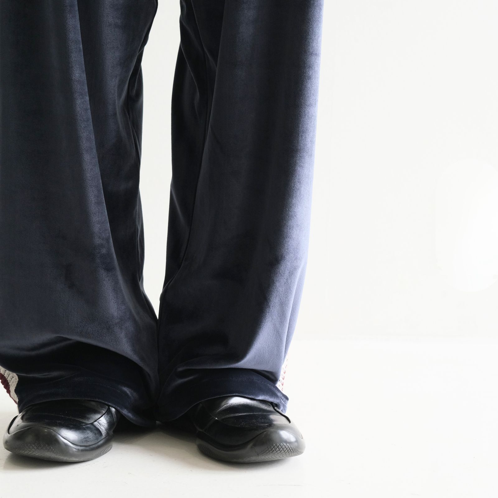 VELOUR TRACK PANT（NAVY）