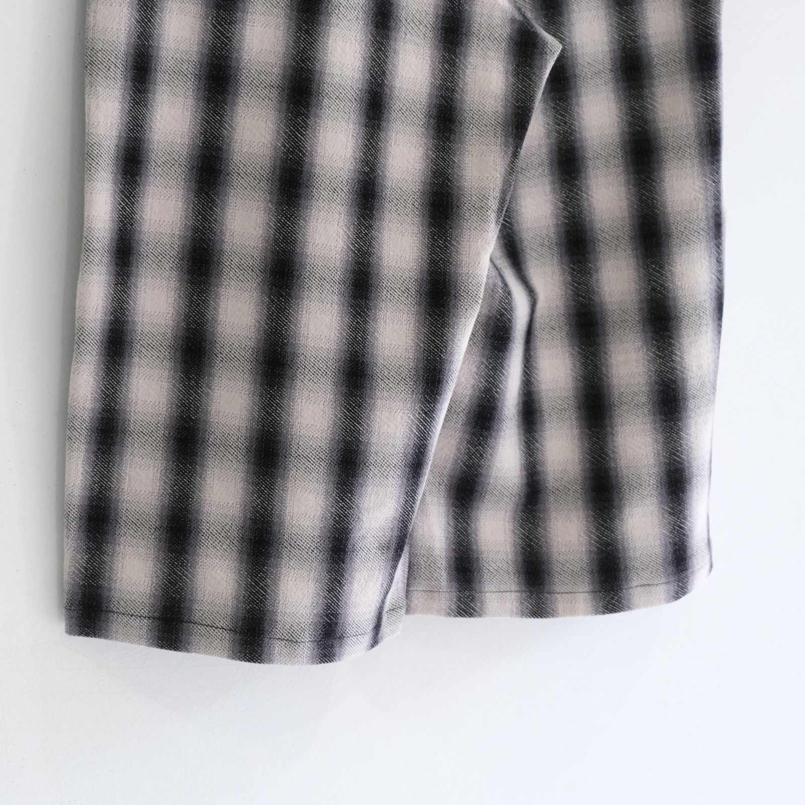 【残り1点】HEAVY FLANNEL CROPPED BAGGY（OFF WHITE×BLACK）