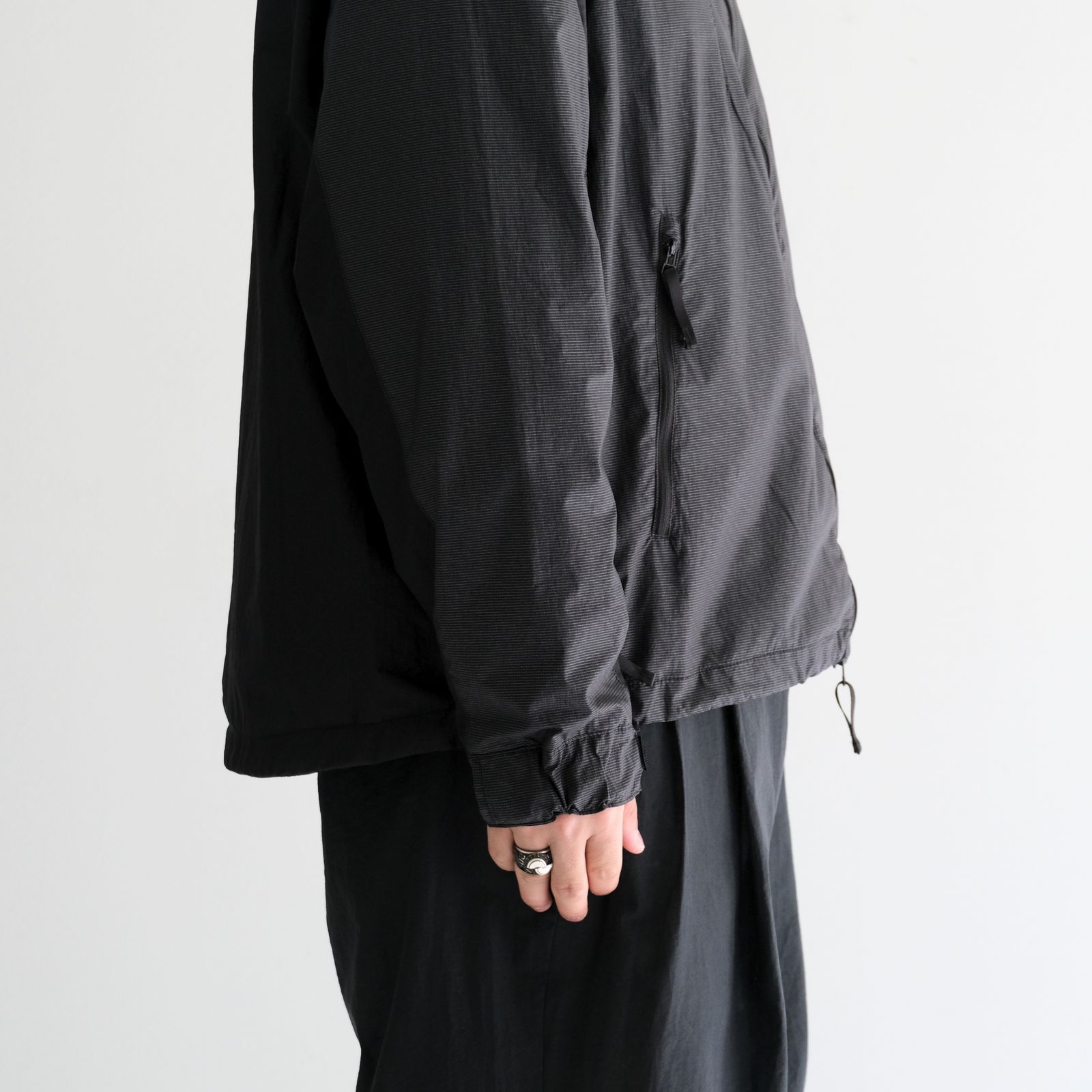 Dyneema® Grid Windbreaker / ダイニーマ® グリッド ウィンドブレーカー（OFF BLACK）