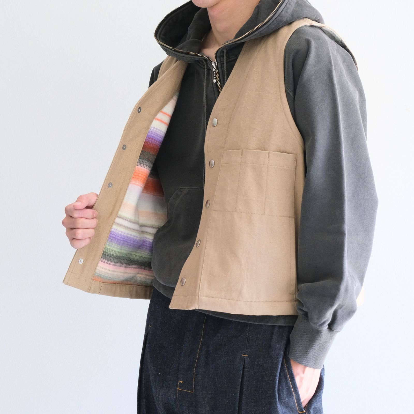 【残り1点】WORK VEST - Duck / Native Border Knit Lining -（Beige）