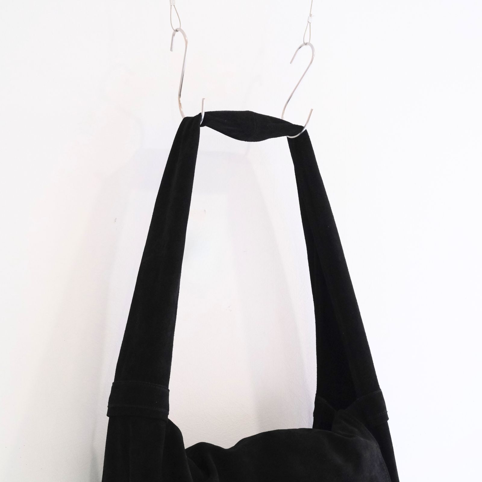 LEATHER SHOULDER BAG  - Cow split leather -（Black）