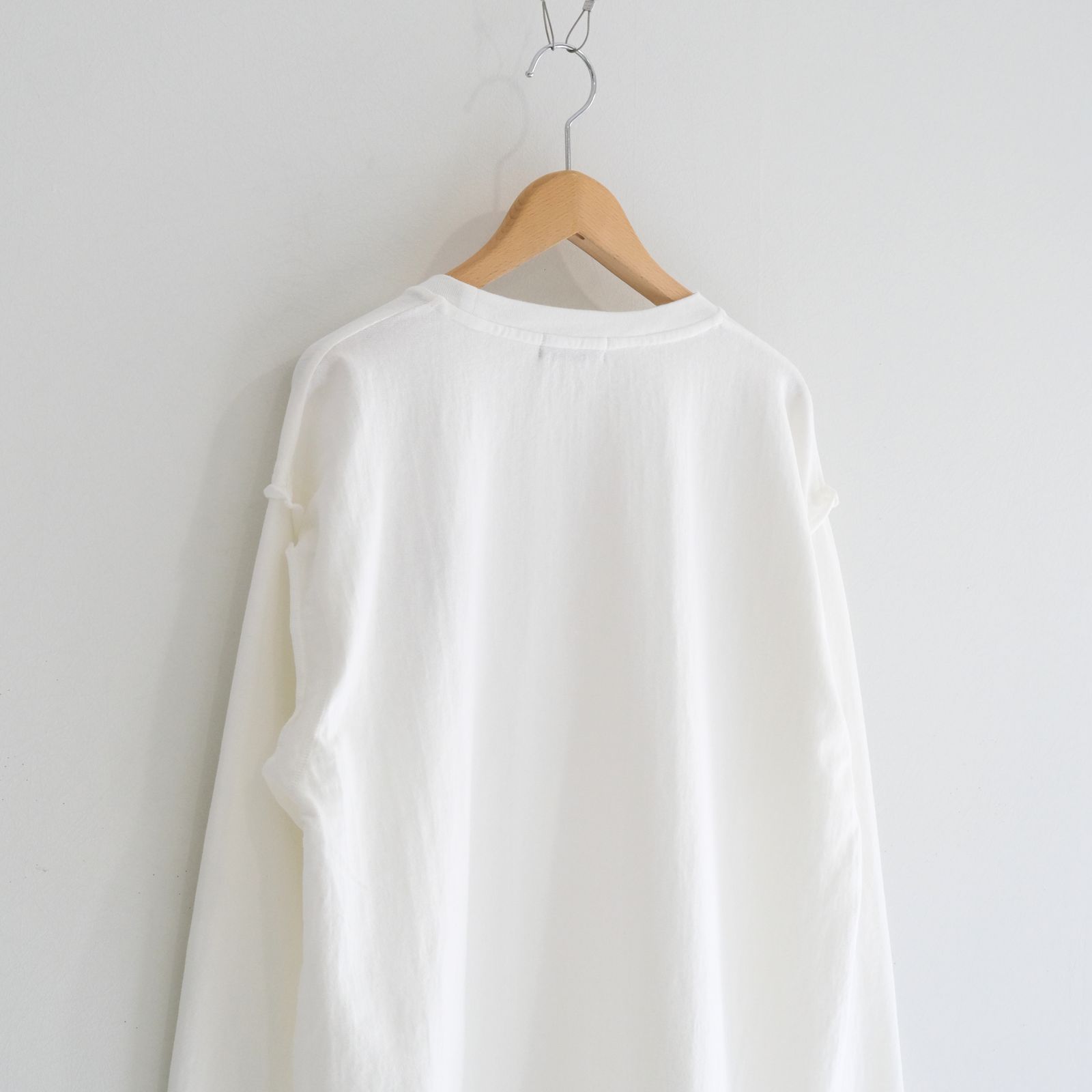 DETROIT LOGO CUTOFF LS TEE（OFF WHITE）