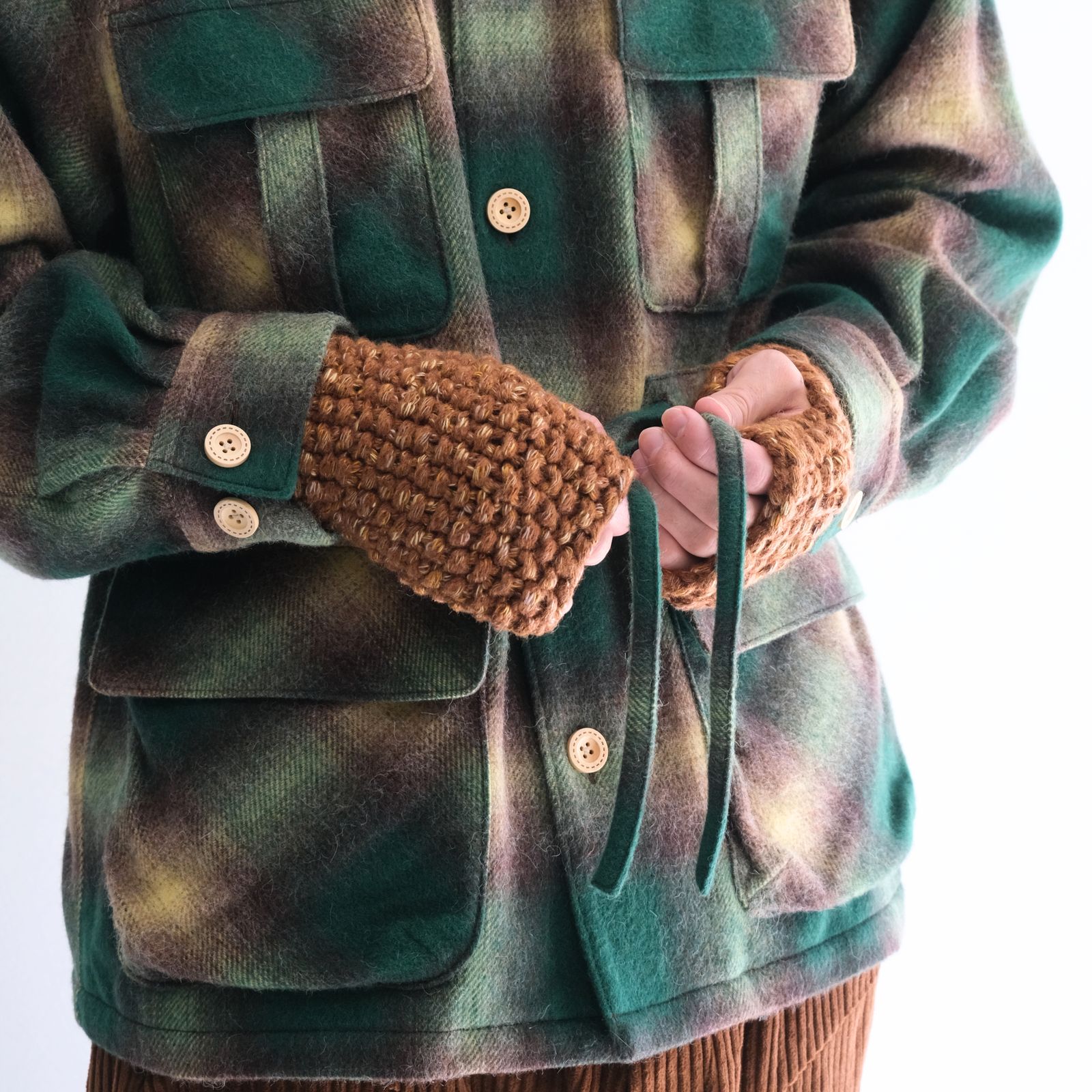 WOOL MIX HAND KNIT GLOVES（BROWN）