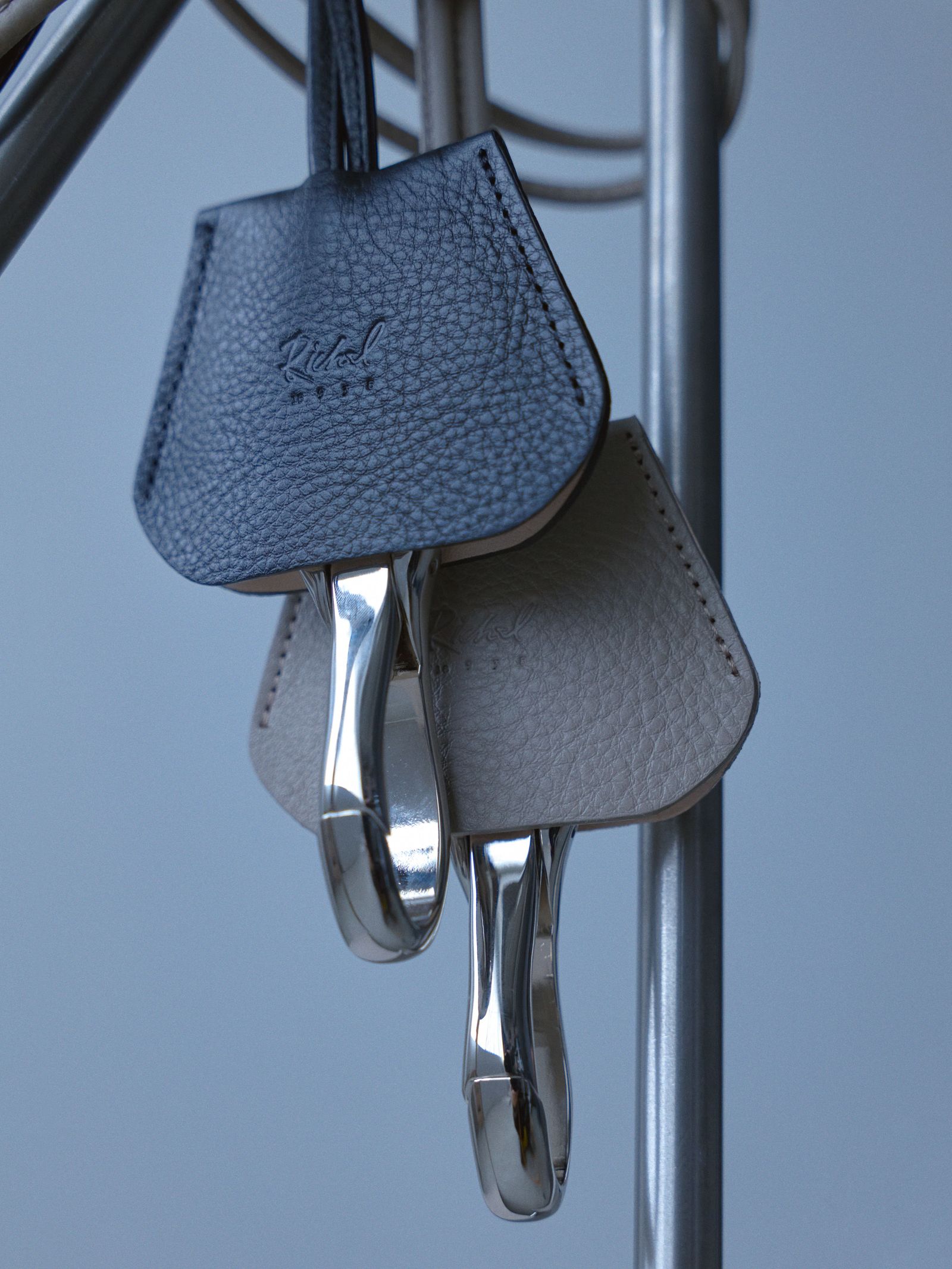 【入荷時期：2026年8-9月頃】Leather Cord Crochet / レザー コード クロシェット（Gray）