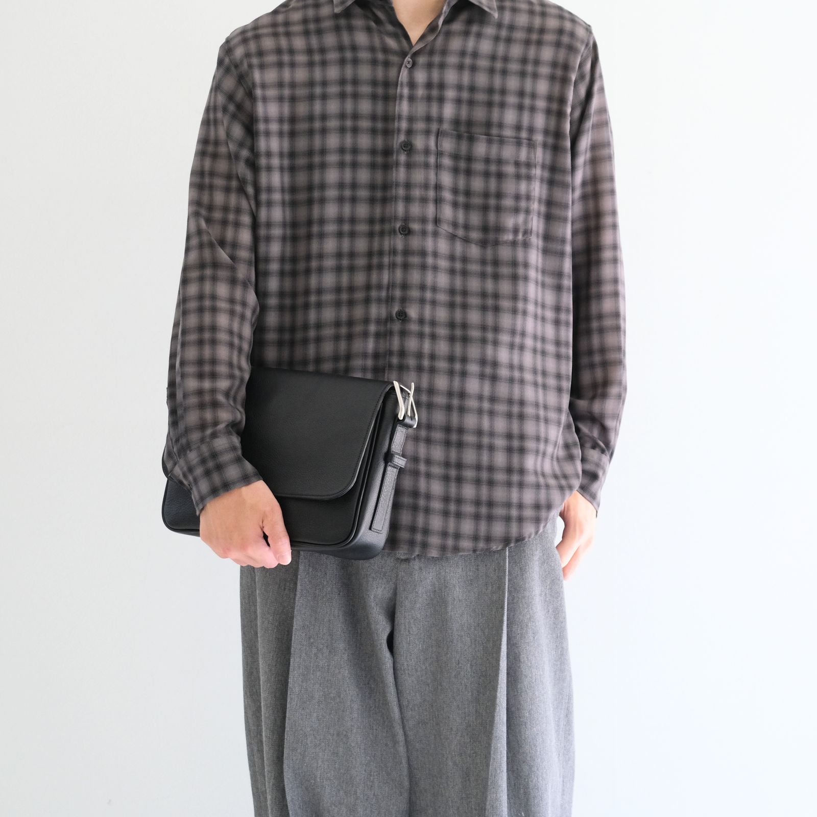 【残り1点】Leather Shoulder Bag [Dumbo] / レザー ショルダー バッグ [ダンボ]（Black）