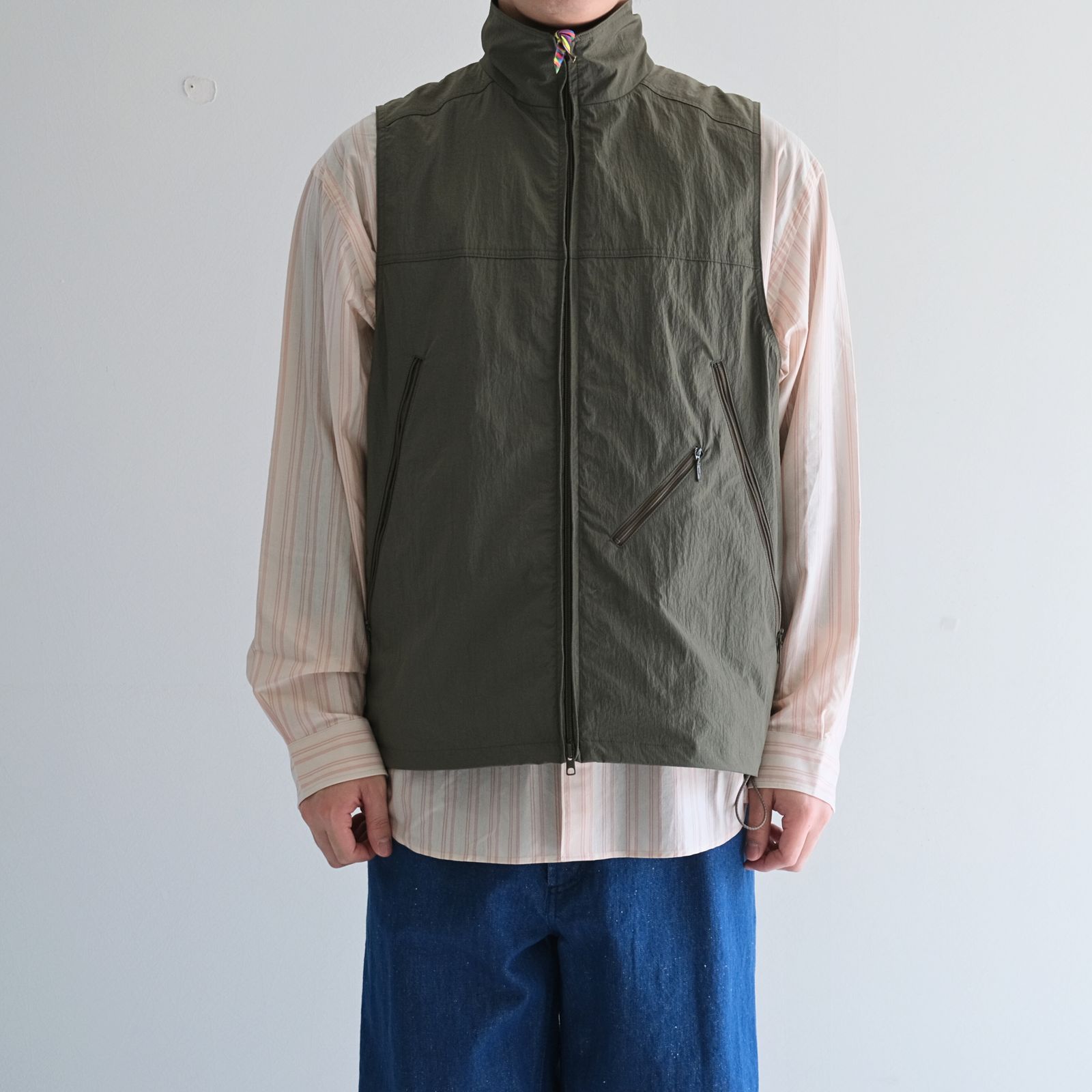 is-ness - LIGHT SHELL VEST / ベスト / ナイロン / KHAKI | iko