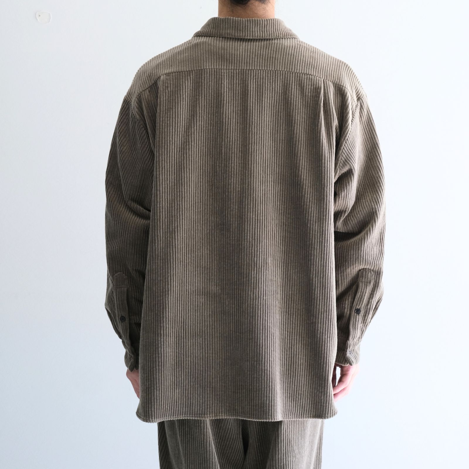 【残り1点】Corduroy Skipper Shirts（Beige）