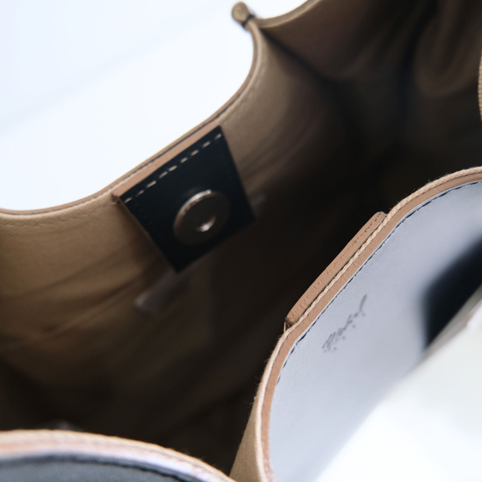 S. CircleI Leather Handle Bag Small / バッグ / レザー / Black