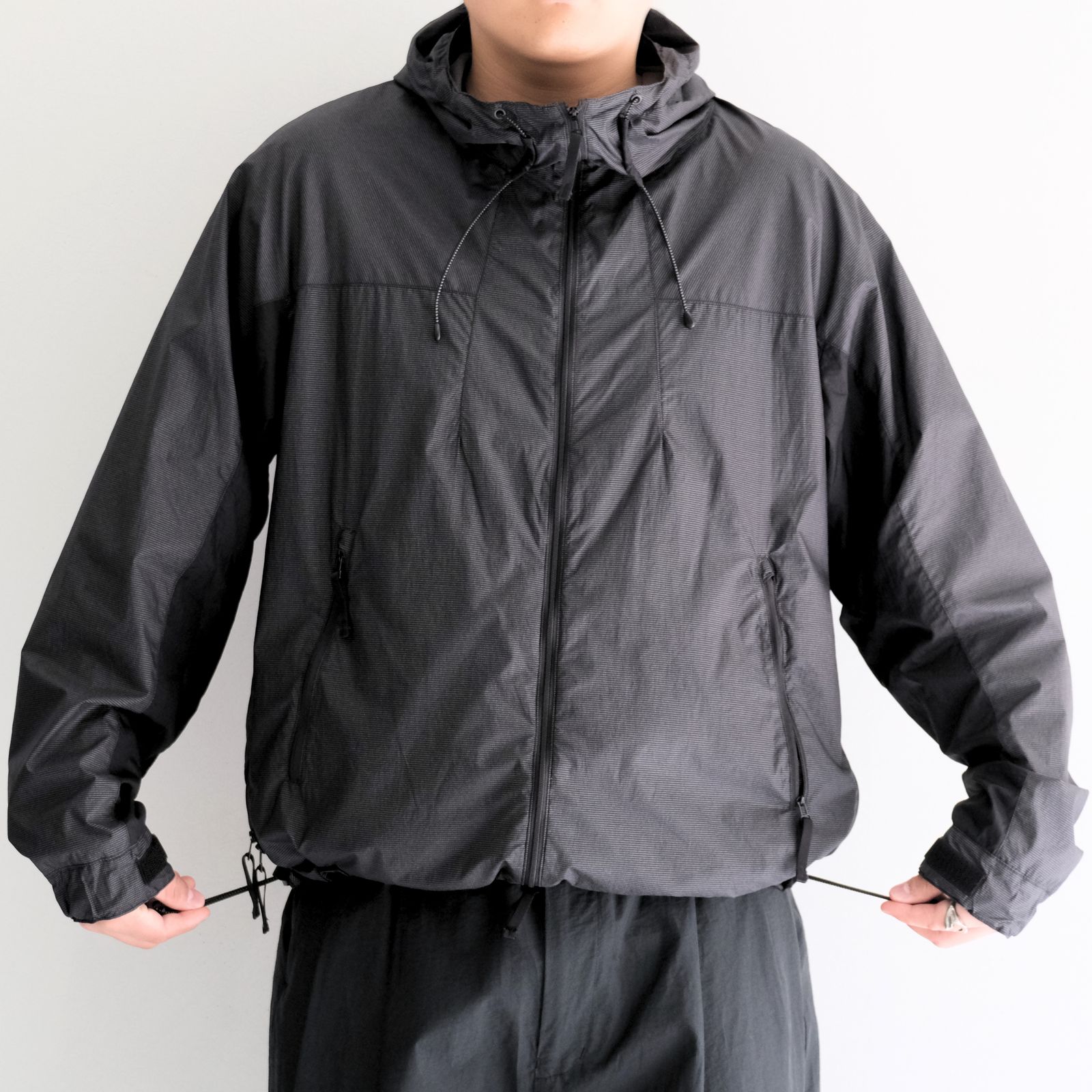 Dyneema® Grid Windbreaker / ダイニーマ® グリッド ウィンドブレーカー（OFF BLACK）
