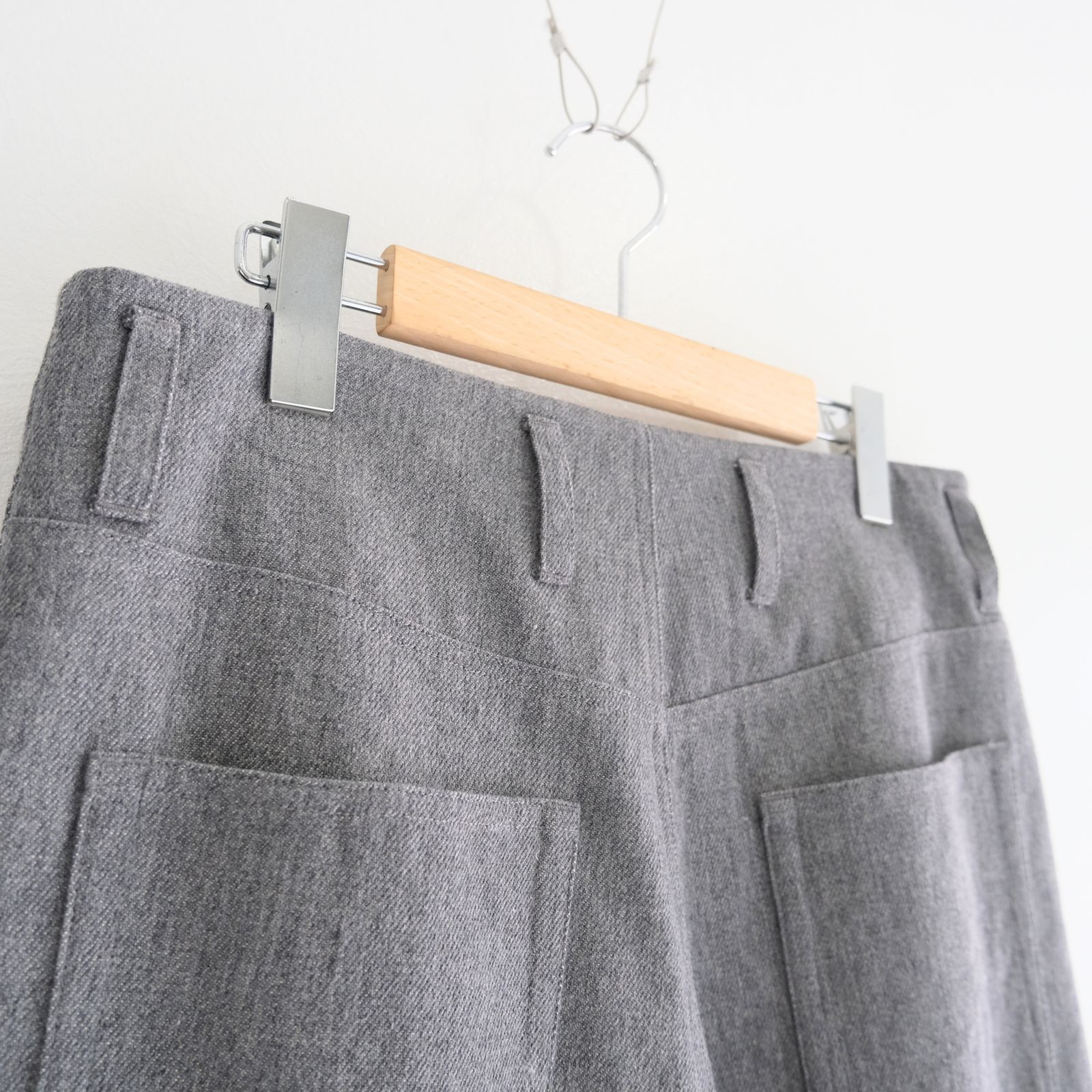 【残り1点】Tucked Wide Trousers / タクト ワイド トラウザー（Gray）