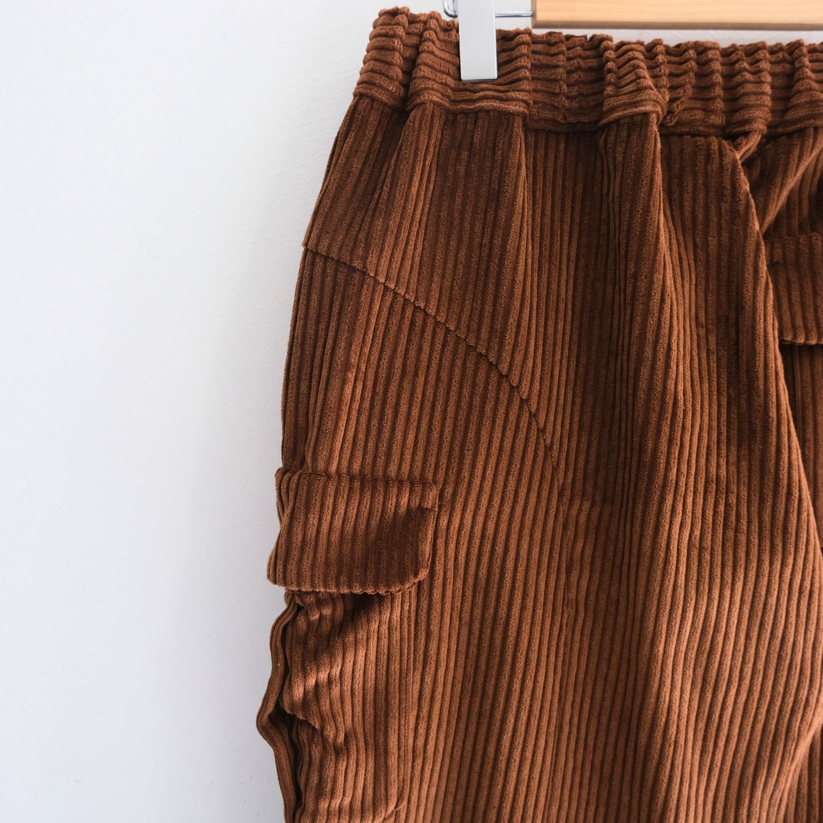 【残り1点】WIDE-WALE CORDUROY CARGO PANTS（BROWN）