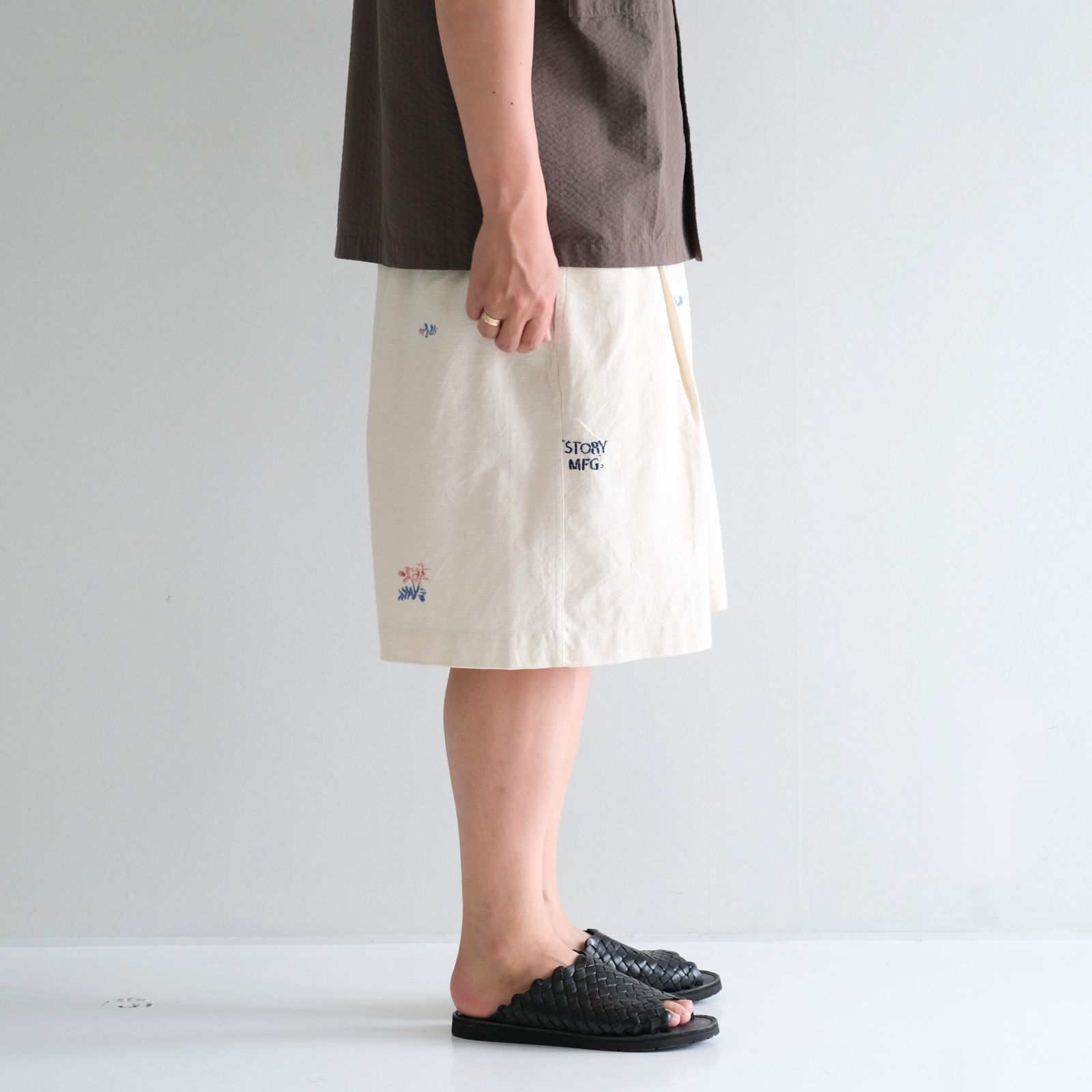 BRIDGE SHORTS / ショーツ / 手刺繍 / ECRU INTERRUPTED RIBBON