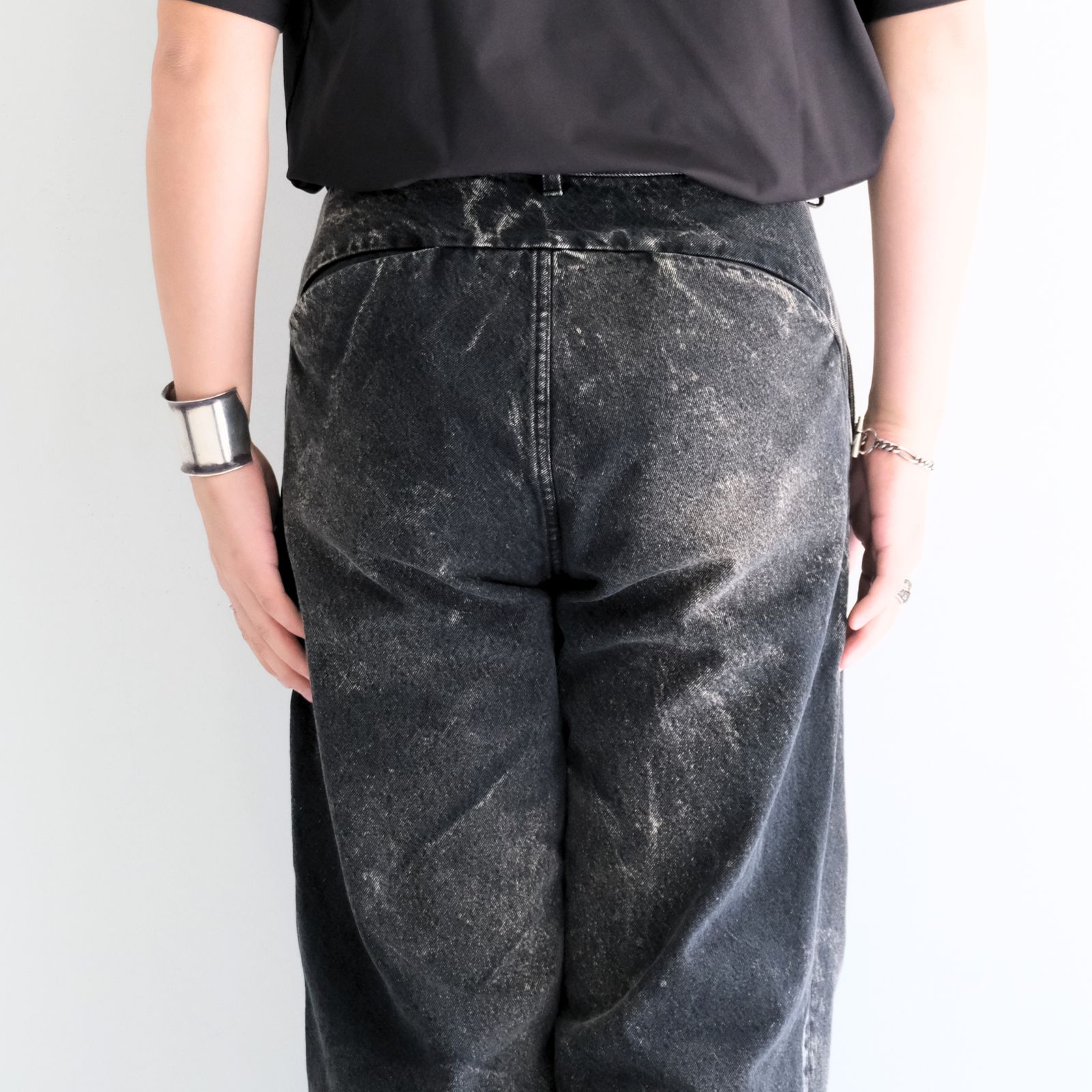 CHEMICAL WASH DENIM PANTS / ケミカルウォッシュデニムパンツ（BLACK）