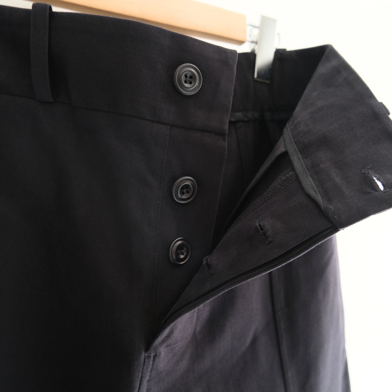 WELT TROUSER / ワイドストレート / ボトムス / BLACK