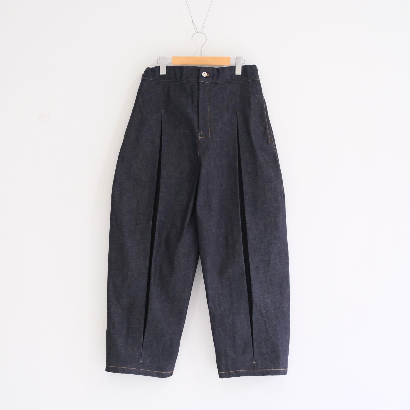 BOX PLEAT TROUSER RAW DENIM/ ボックスプリーツトラウザー / デニム / パンツ / ボトムス / RAW INDIGO