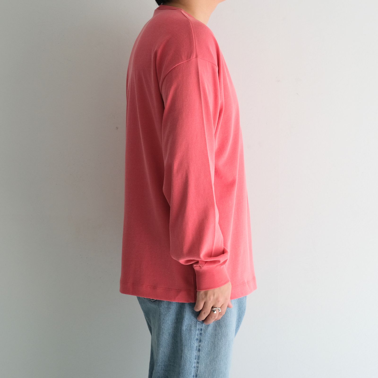 FADED TWIST TENJIKU HENLEY-NECK TOP / フェードツイスト天竺ヘンリーネックトップ（RED）