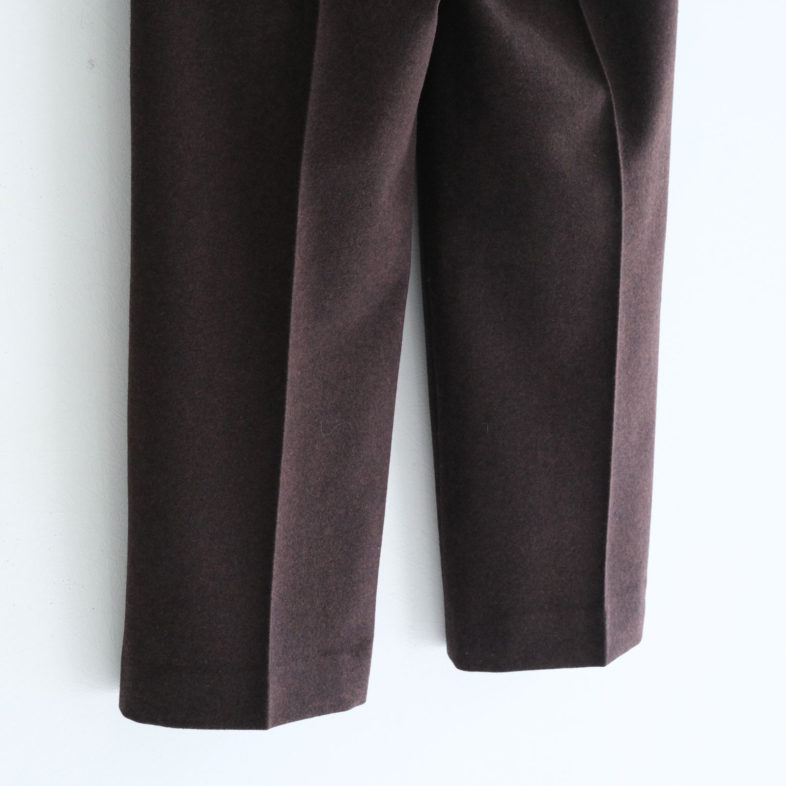IN TUCK TROUSERS ‐Powder melton‐ / パンツ / トラウザー / メルトン素材 / Red Brown