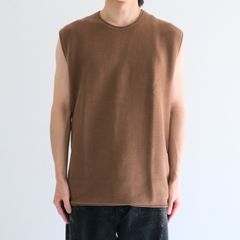 PREMIUM WIDE SHOULDER KNIT SLEEVELESS / プレミアムワイドショルダーニット ノースリーブ（CARAMEL BROWN）