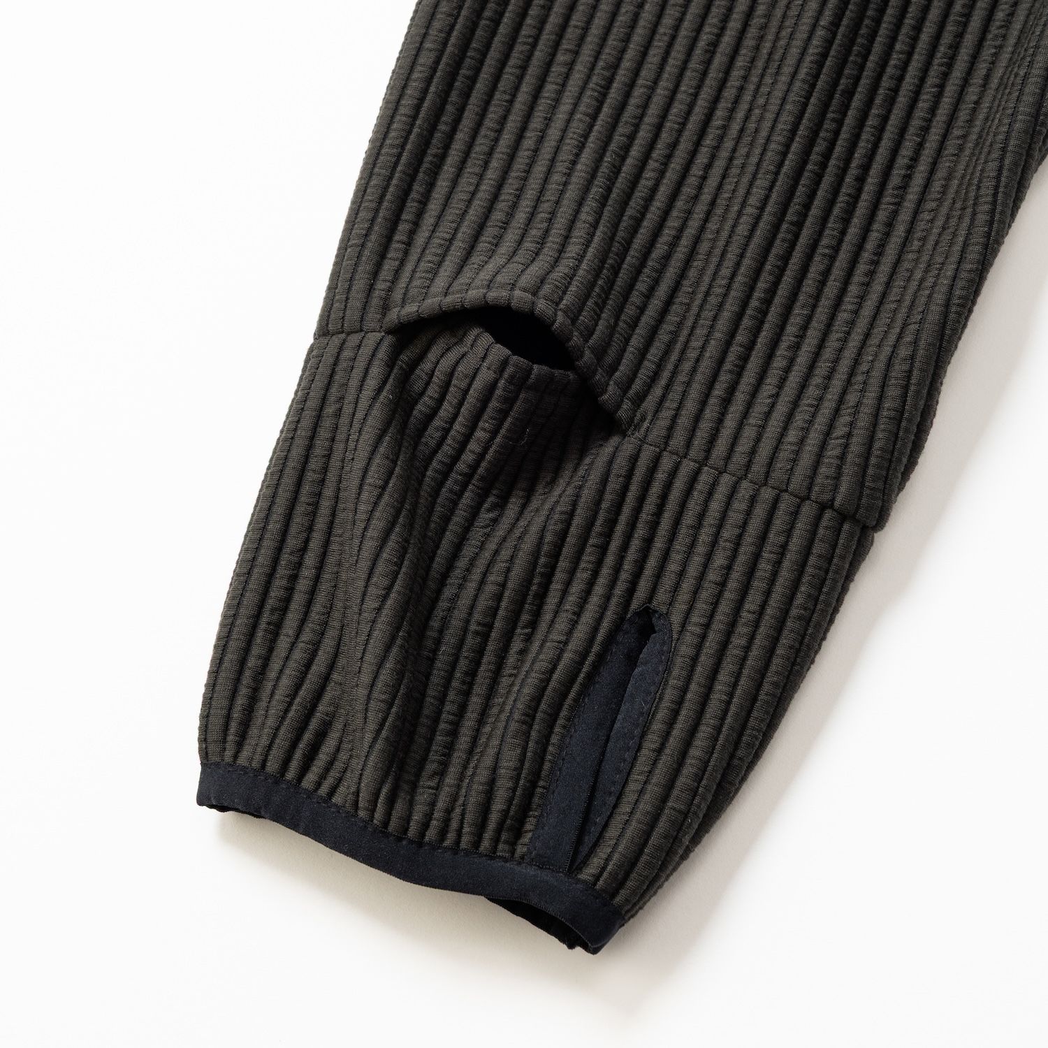 【入荷時期：2026年7月頃】Uneven Anonymous Balaclava Hoodie / アンイーヴン アノニマス バラクラバ フーディー（OFF BLACK）