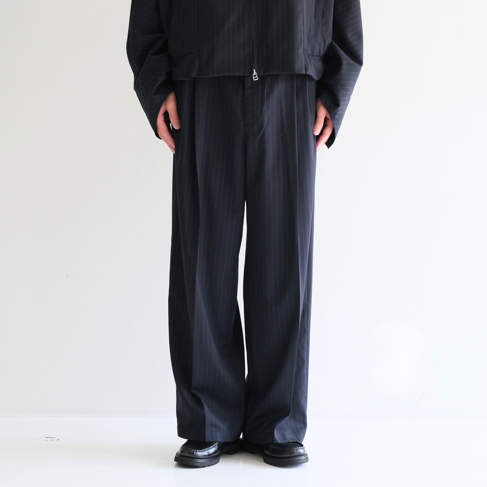 【残り1点】Merino Wool High-waist Slacks / メリノウール ハイウエスト スラックス（NAVY STRIPE）