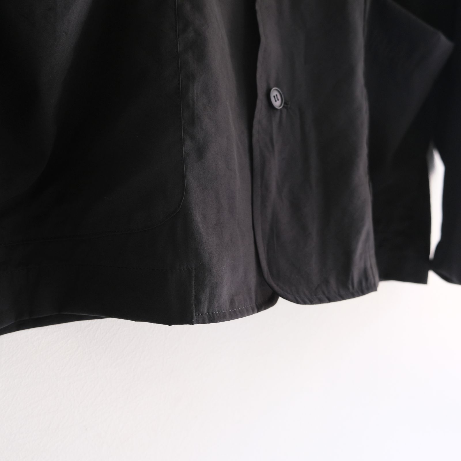 【販売開始 : 7/18 (土) 00:00~】Cupro Nylon Single Breasted JKT（Black）