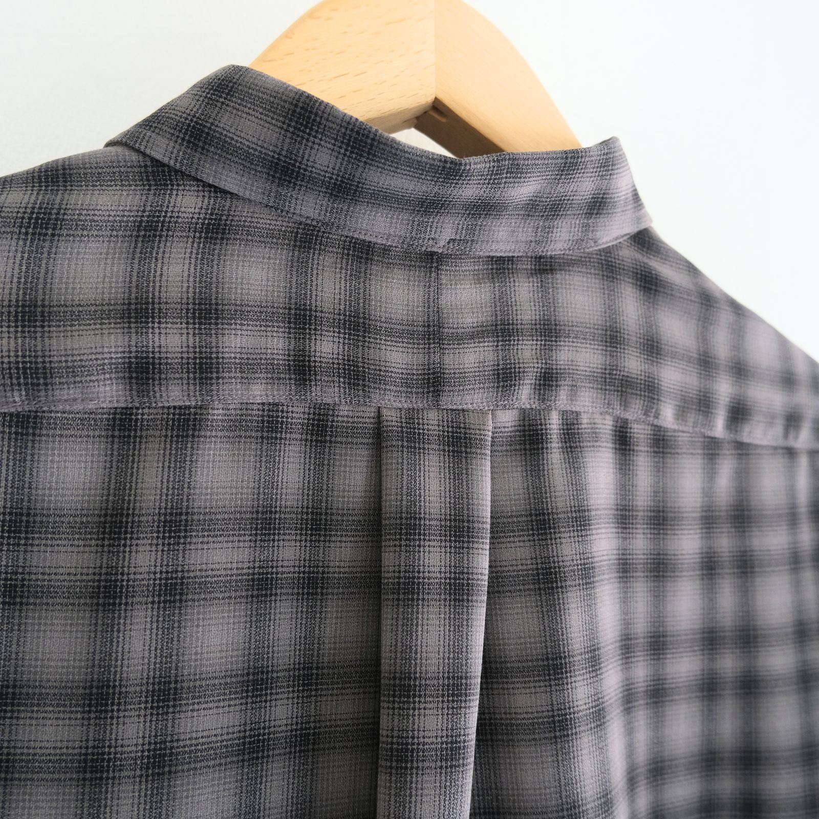SUPER LIGHT FADED CHECK SHIRT（BLACK / GREY）
