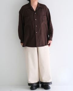 上品さ・高貴さを感じられるコーディネート。