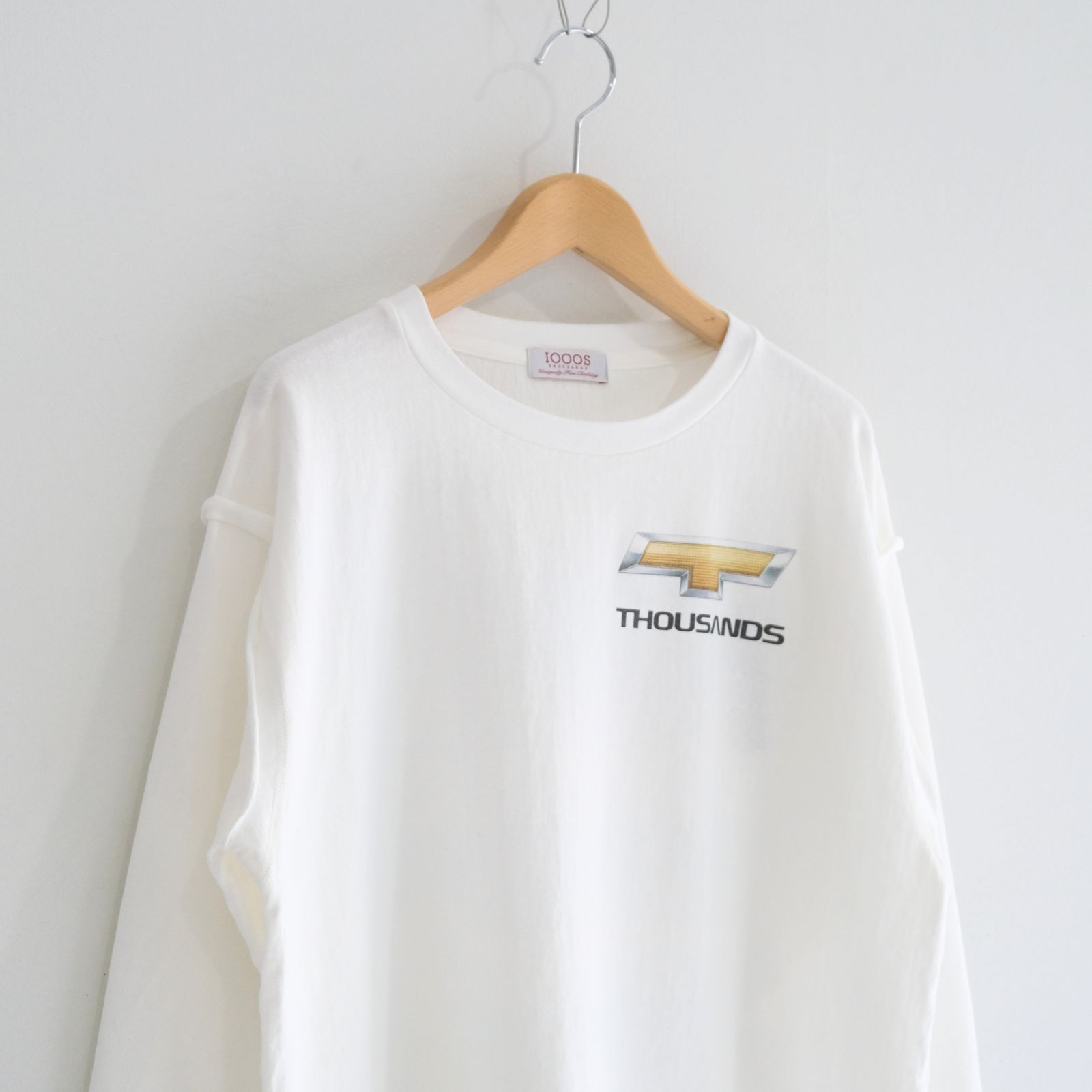 DETROIT LOGO CUTOFF LS TEE（OFF WHITE）
