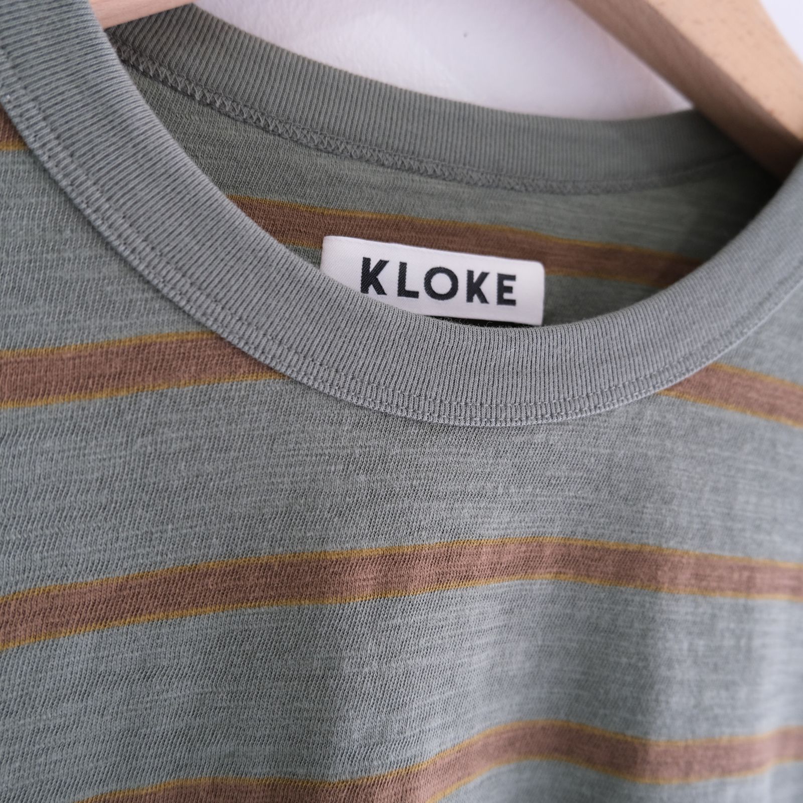 Vocation Tee / Tシャツ / Olive / Tan Stripe