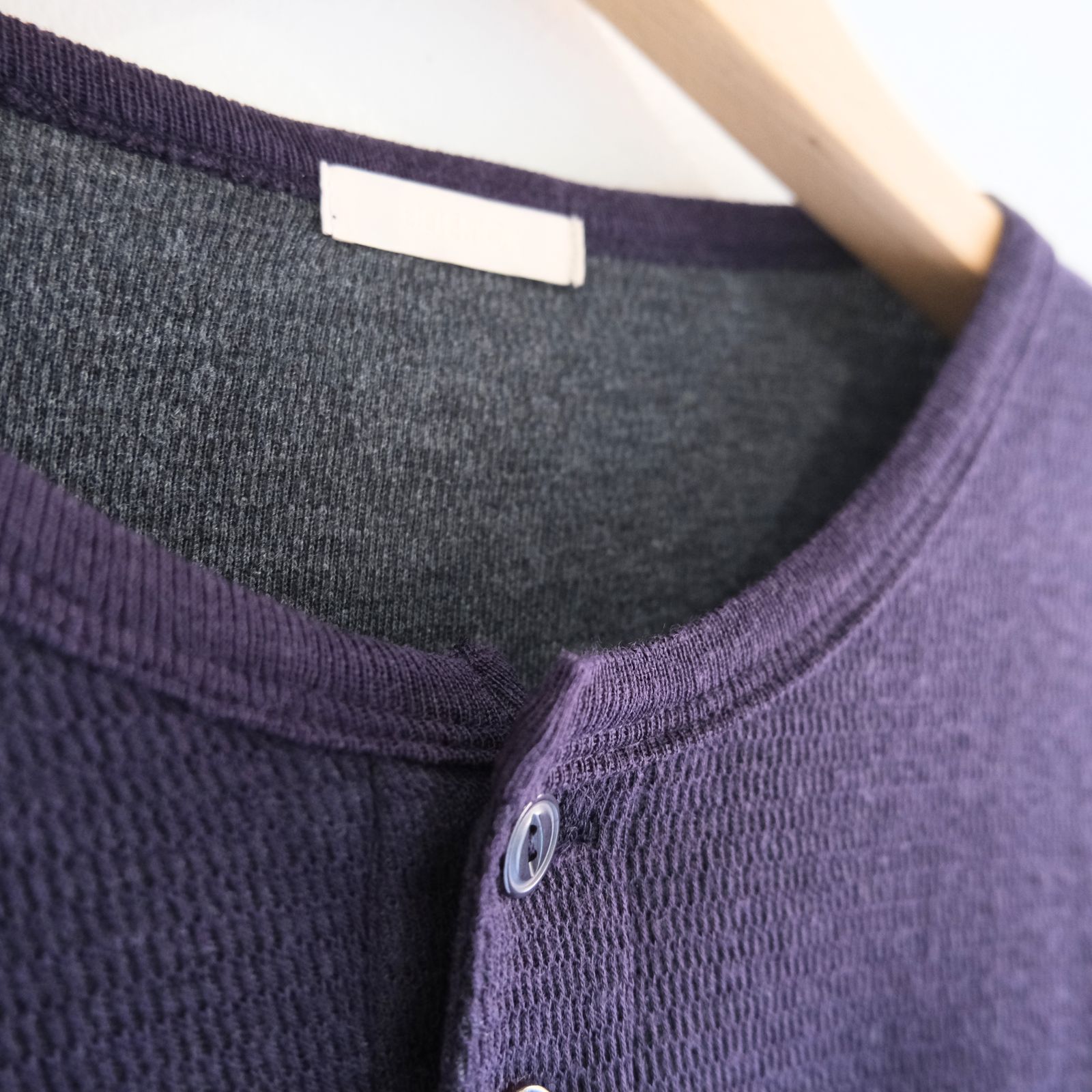 W/C HONEYCOMB HENLEY-NECK TOP（DARK PURPLE）