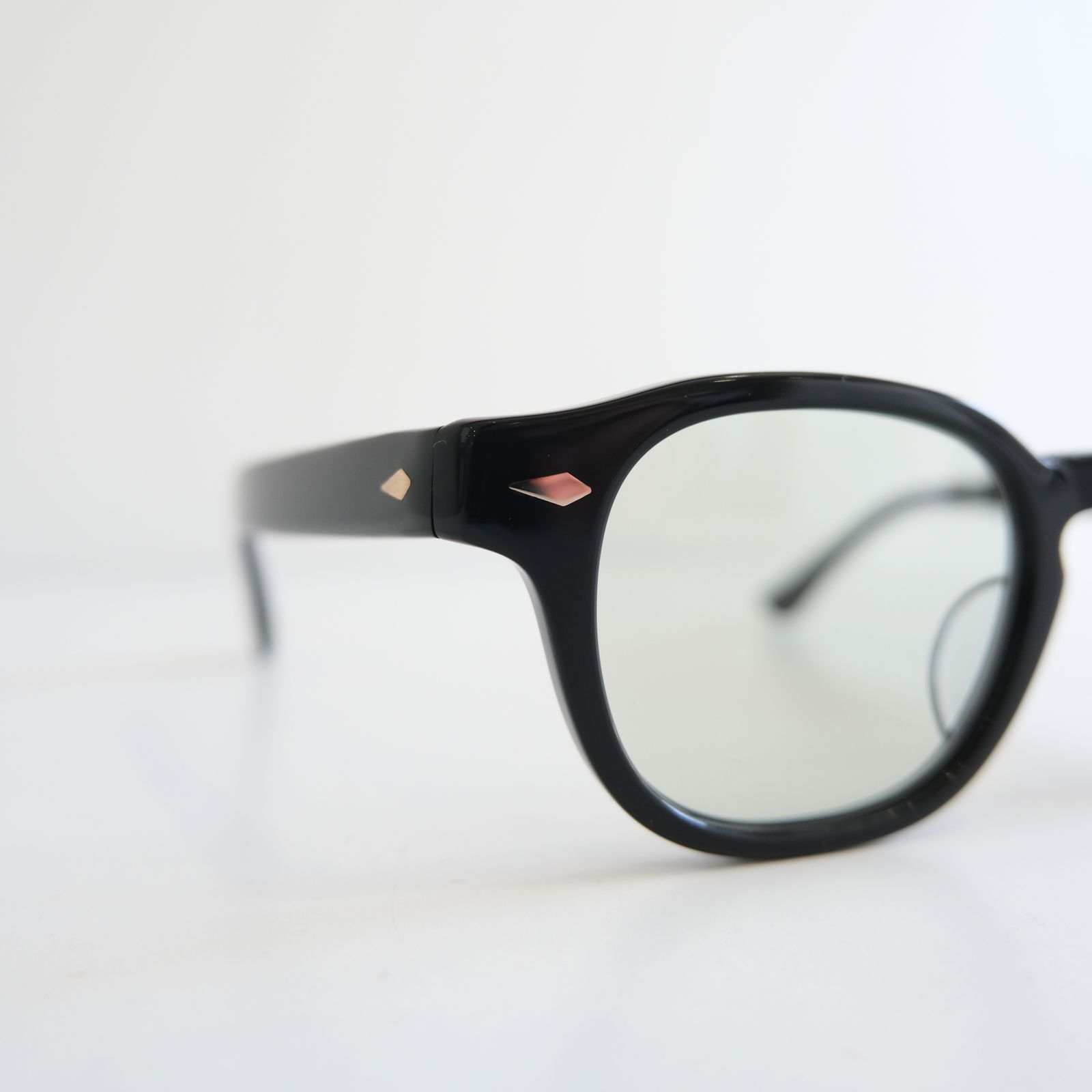 NOCHINO #2（GLOSS BLACK × GREY GREEN to D.GREY）