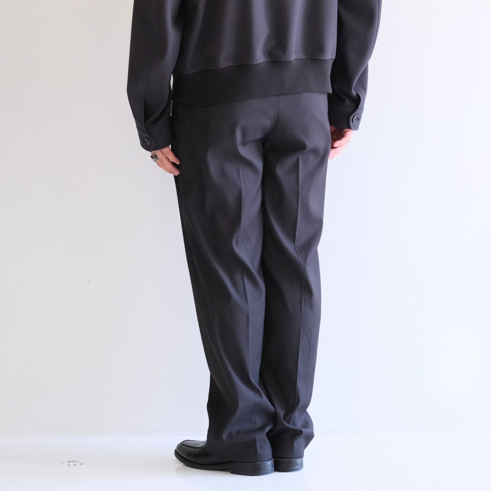Santiago Slacks Standard / パンツ / スラックス / Charcoal
