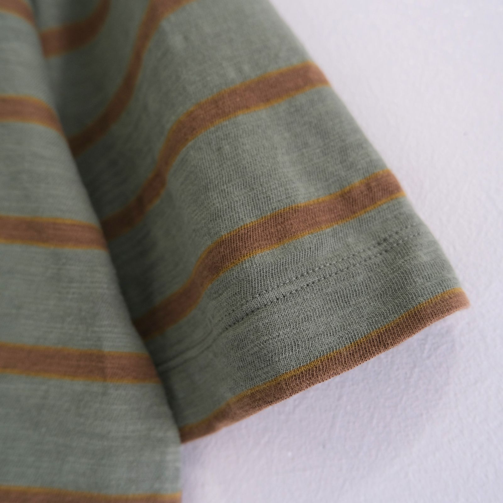 Vocation Tee / Tシャツ / Olive / Tan Stripe