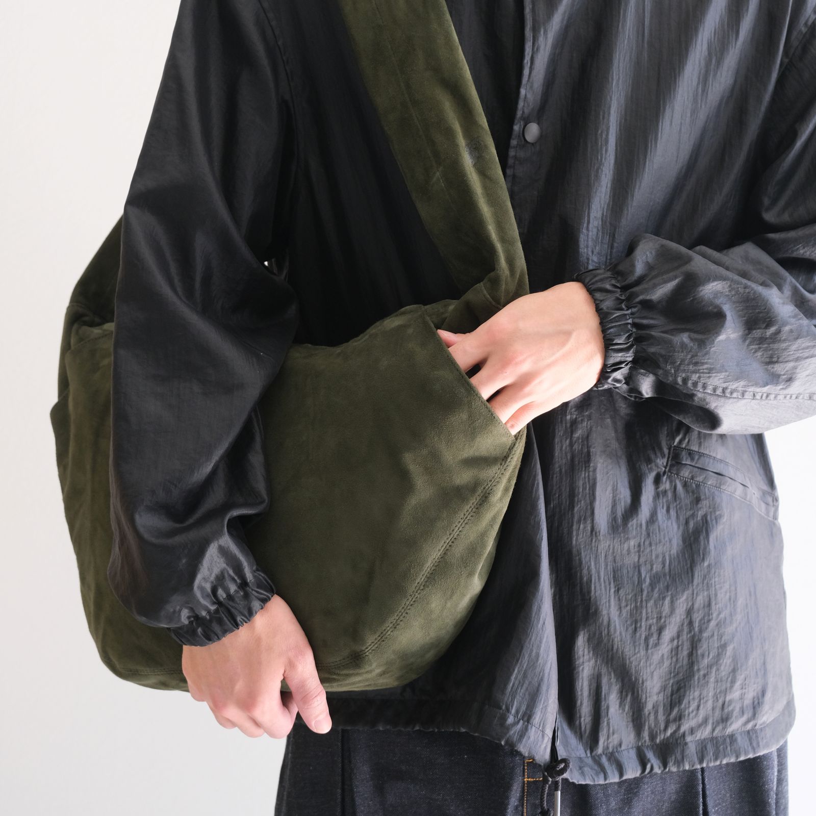 【残り1点】SHIRT CUFFS BAG（GREEN）