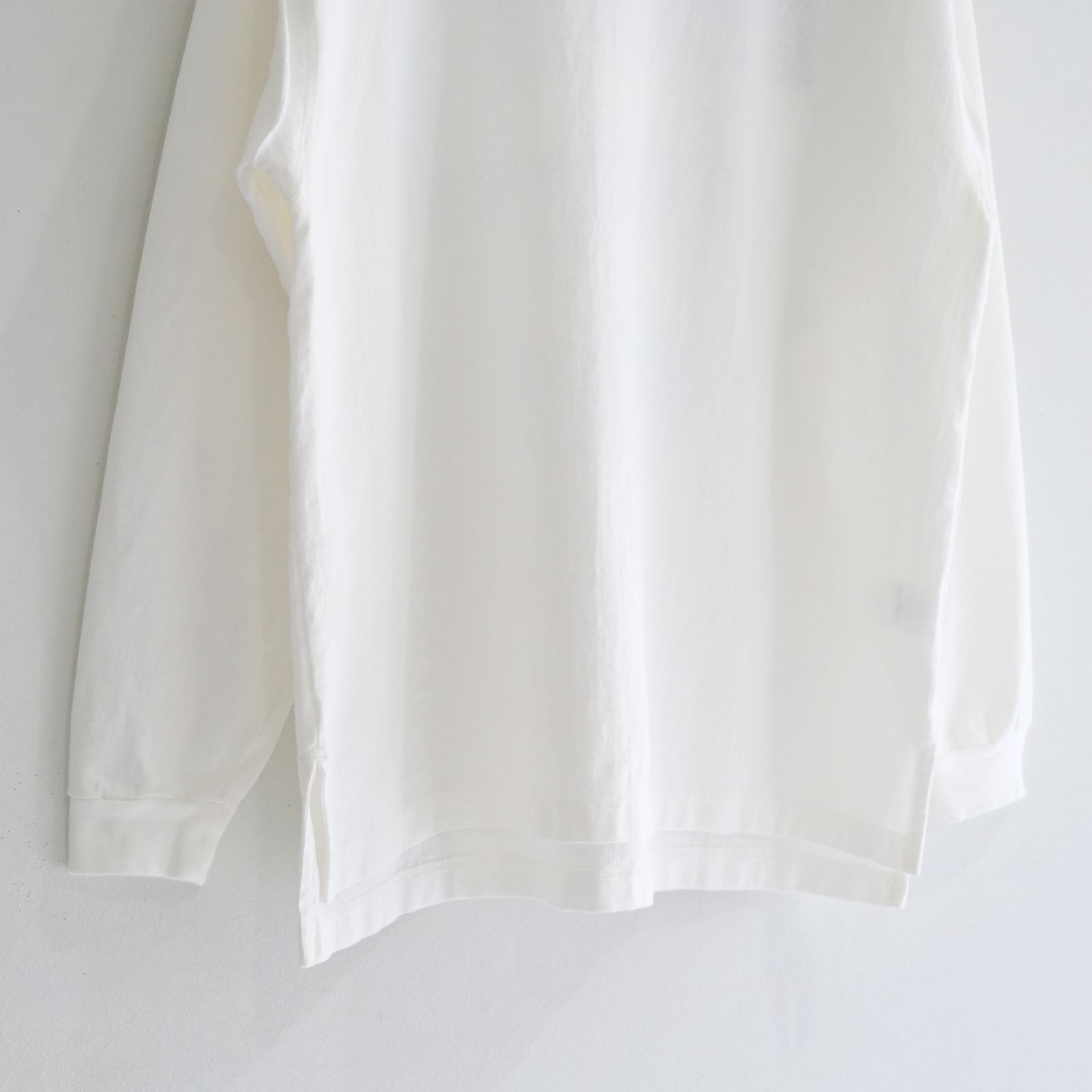 DETROIT LOGO CUTOFF LS TEE（OFF WHITE）