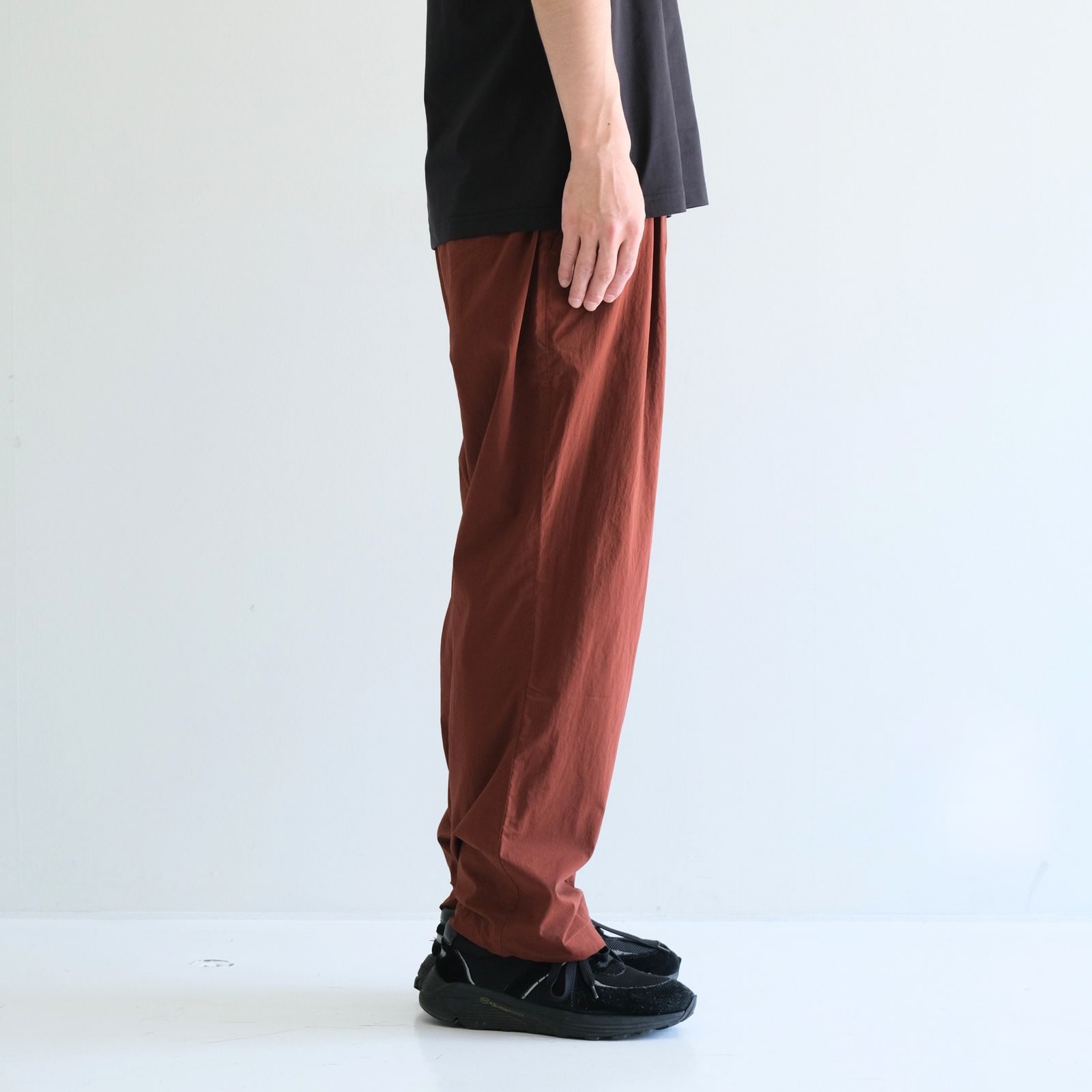SHIBO NYLON SEASIDE PANTS / シボナイロンシーサイドパンツ（BROWN）