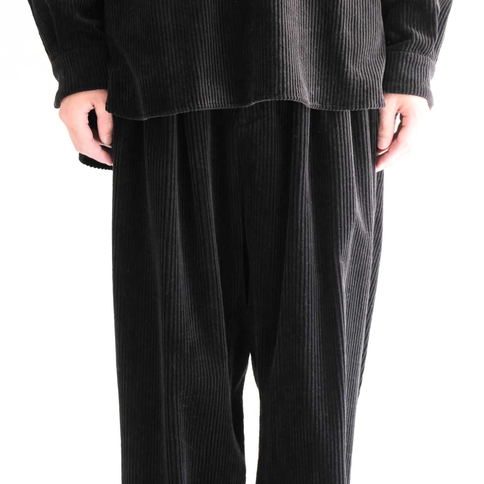 【残り1点】Corduroy Relax Trousers（Black）