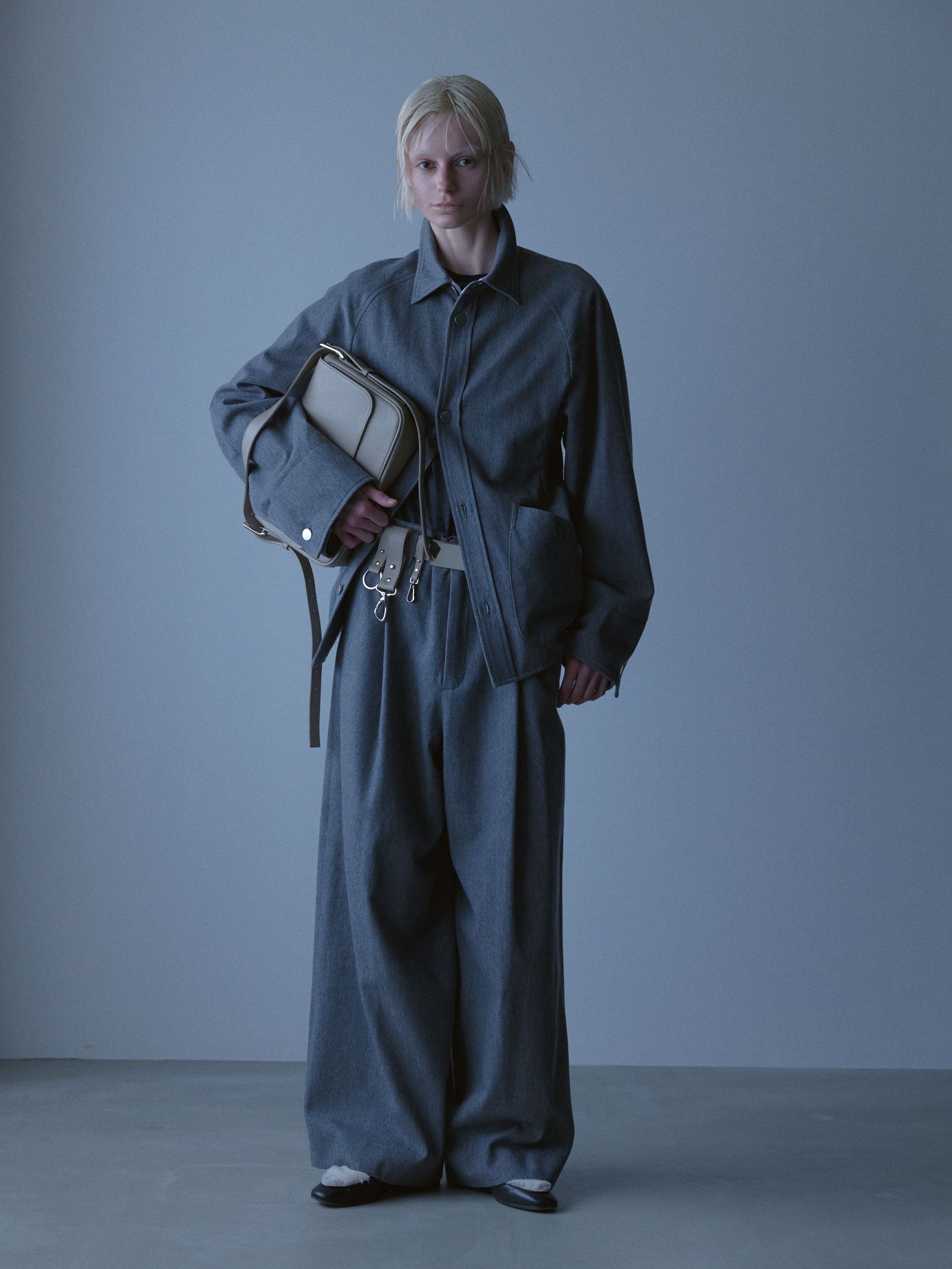 【入荷時期：2026年8-9月頃】Leather Belt / レザー ベルト（Gray）