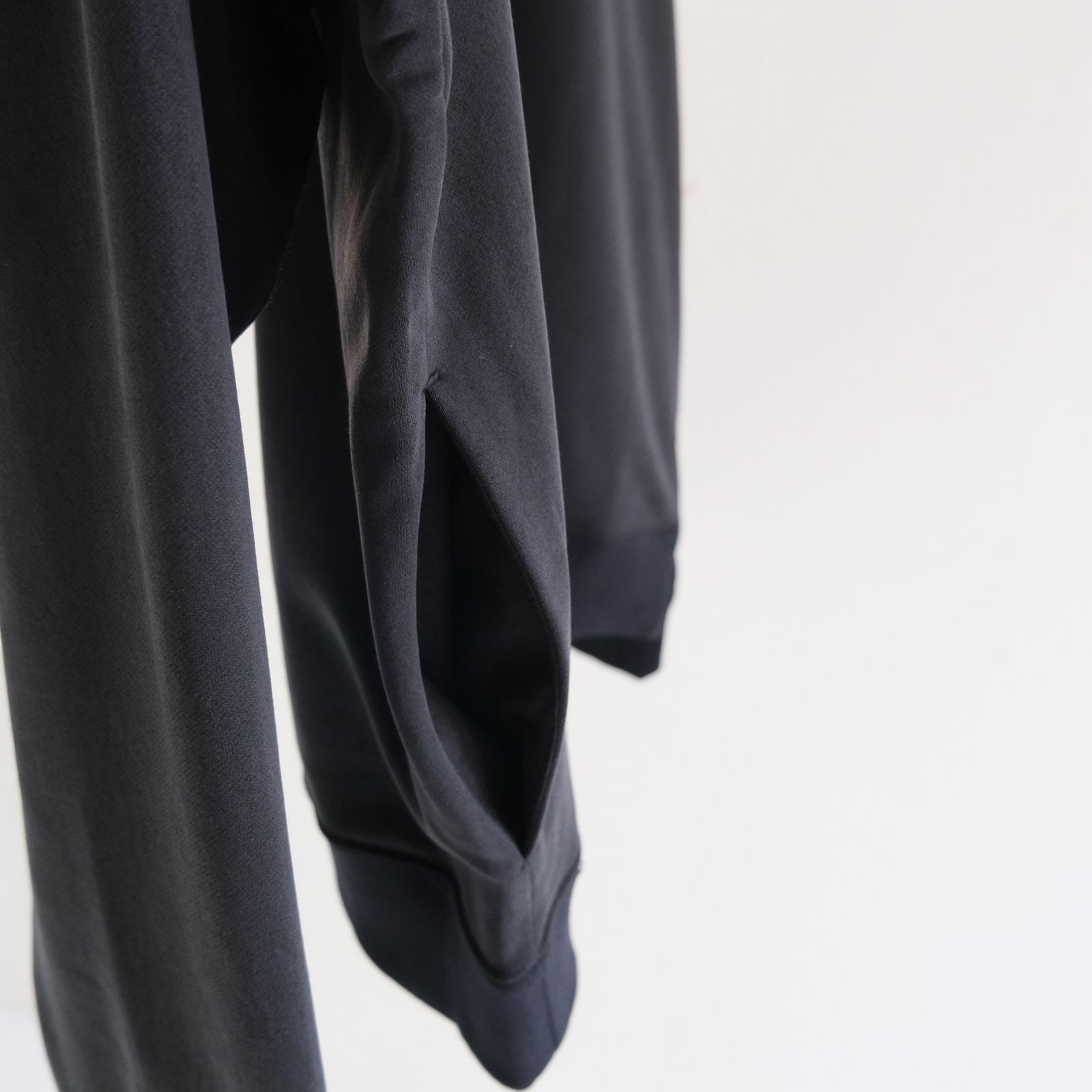 28G Cupro Pullover / スウェット / BLACK(Night Black)