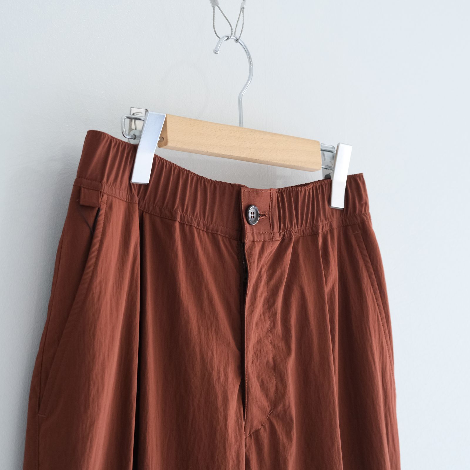 SHIBO NYLON SEASIDE PANTS / ナイロン / BROWN