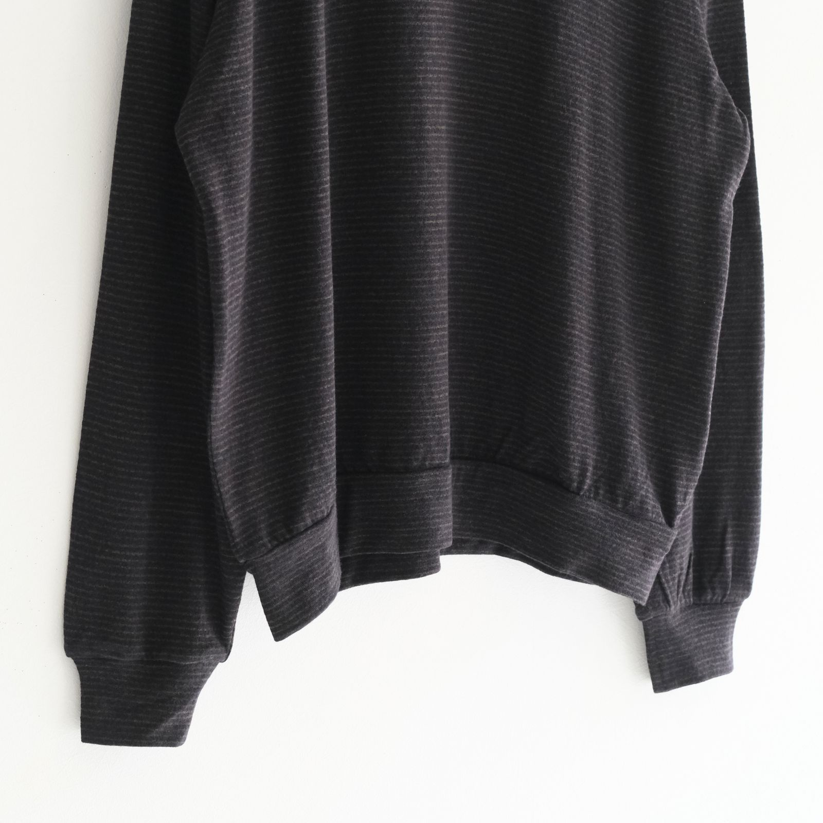 SUPER FINE WOOL COTTON TURTLE-NECK TOP（BORDER STRIPE）（BROWN×BLACK）