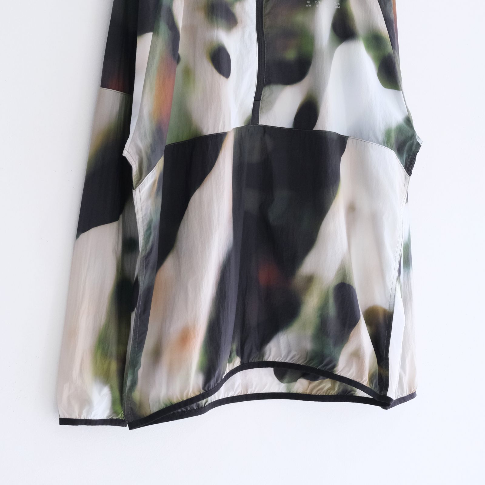 LIGHT WEIGHT WIND SHELL JACKET（BLUR）